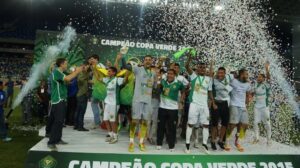 O Cuiabá surpreendeu e conquistou o campeonato (Foto: Divulgação/cbf.com)