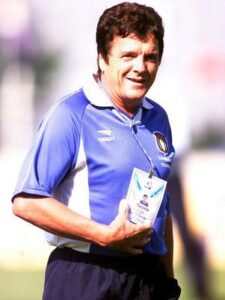 O técnico Jair Picerni foi um dos responsáveis pelo grande momento entre os anos 2000-2002 (Foto: Reprodução)