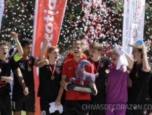 Final da Copa Chivas com Midtjylland campeão (Foto: Reprodução/fcm.dk)