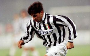 Del Piero atuando pela Juventus (Foto: Reprodução/goal.com)