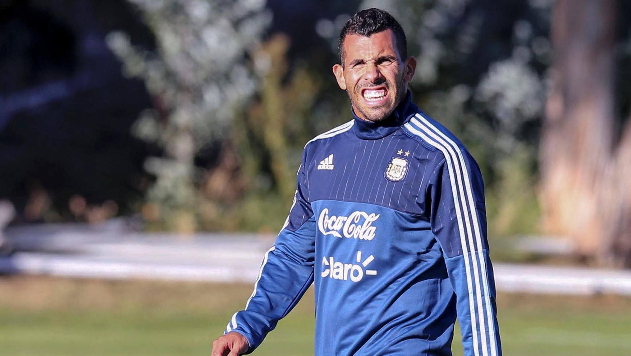 carlos-tevez-scores-seriously-ch          
