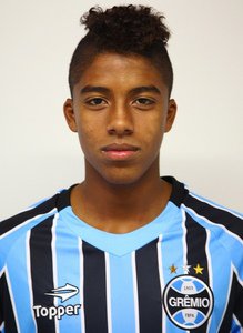 Grêmio - Jean Pyerre - 18 anos - Meio-campista